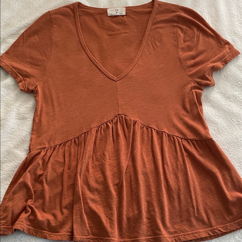 t.la Vee Neck Peplum Cotton Size XS Short Sleeve Burnt Orange No Stains or Flaws